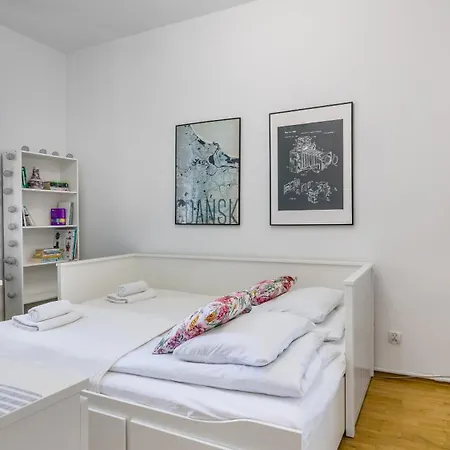 Citystay Kamienica Wyspianskiego * 그단스크